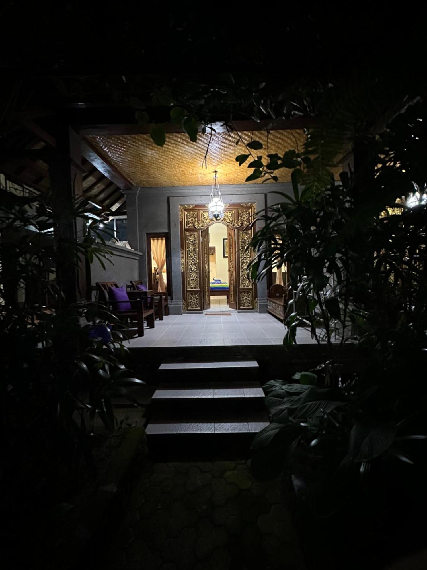 Nirvana Pension Ubud Exteriör bild