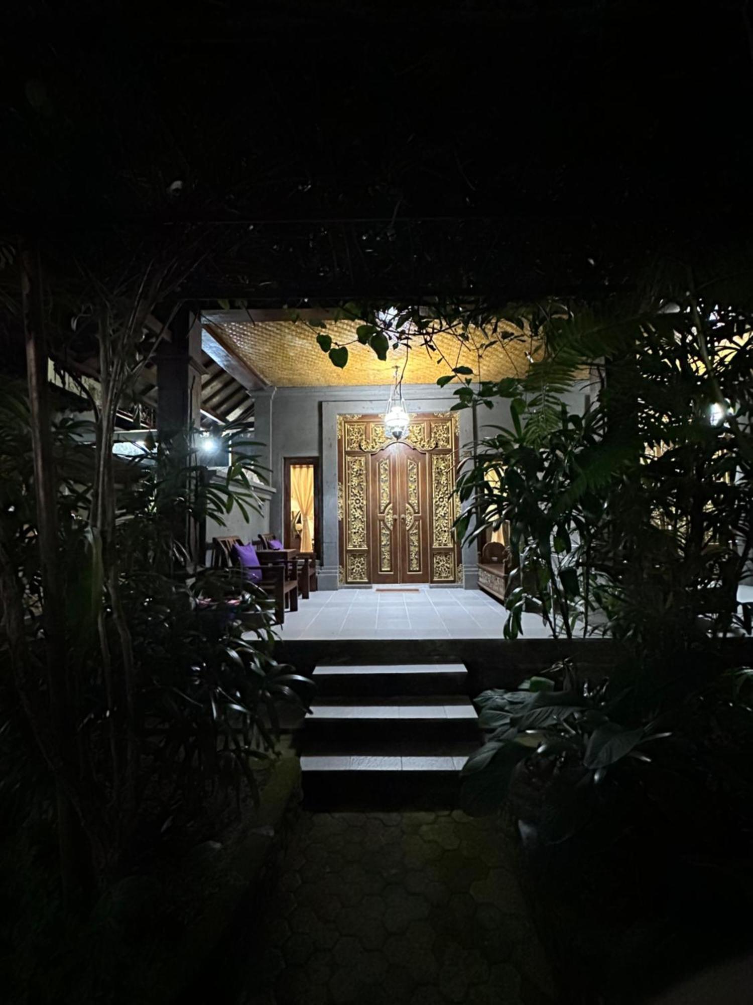 Nirvana Pension Ubud Exteriör bild