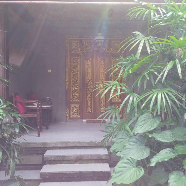 Nirvana Pension Ubud Exteriör bild