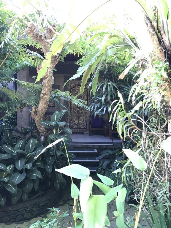 Nirvana Pension Ubud Exteriör bild