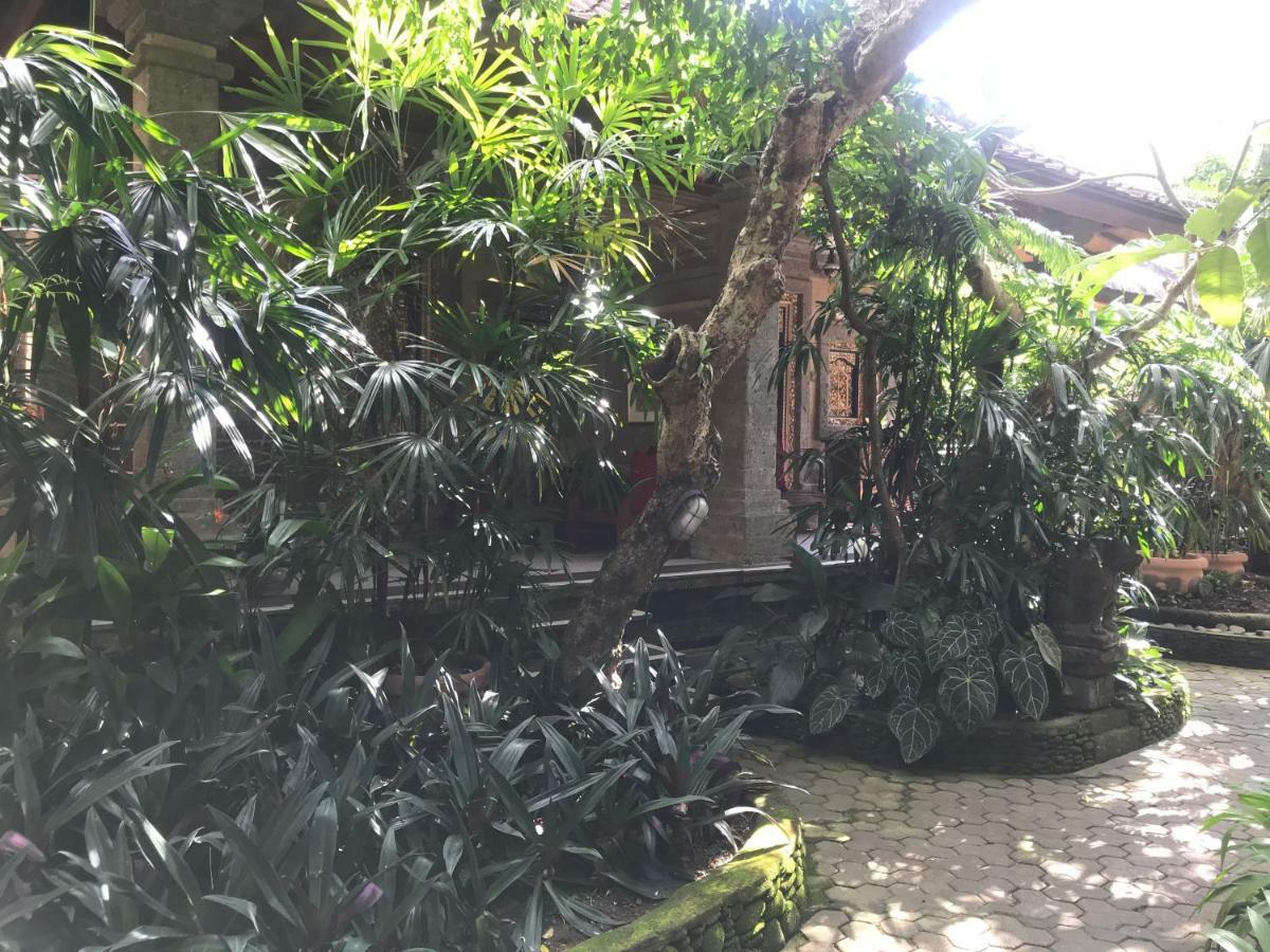 Nirvana Pension Ubud Exteriör bild