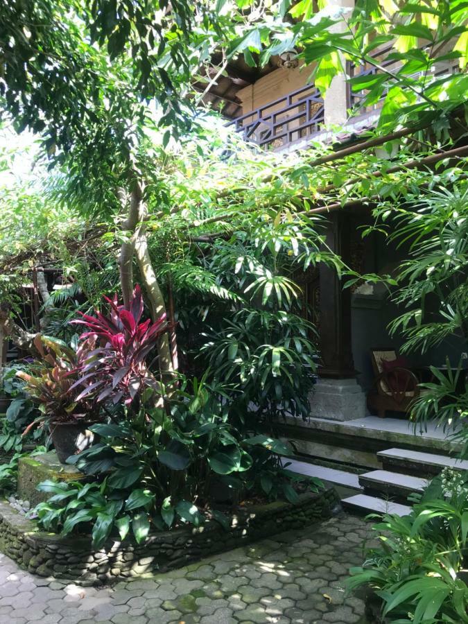 Nirvana Pension Ubud Exteriör bild
